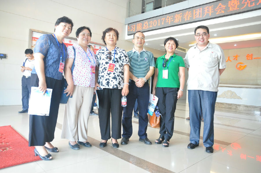 自治區(qū)政協(xié)委員、玉林市政協(xié)主席梁偉江一行到我司現(xiàn)場調(diào)研