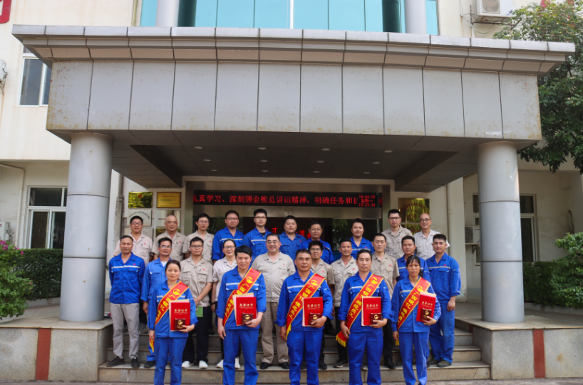 致敬匠心，爭先創(chuàng)優(yōu)